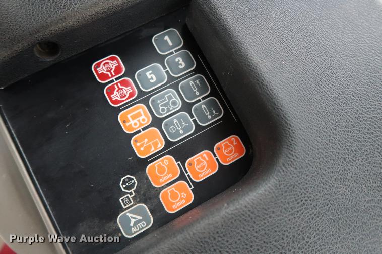 image for item DG3290 2014 Case IH 600 Quadtrac 4WD tractor