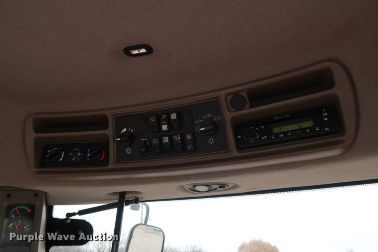 image for item DG3290 2014 Case IH 600 Quadtrac 4WD tractor