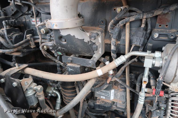 image for item DG3290 2014 Case IH 600 Quadtrac 4WD tractor