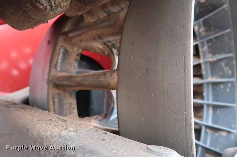 image for item DG3290 2014 Case IH 600 Quadtrac 4WD tractor