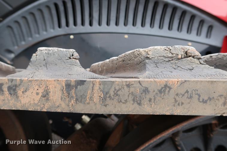 image for item DG3290 2014 Case IH 600 Quadtrac 4WD tractor