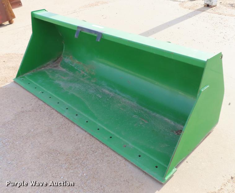 image for item DN9154 John Deere bucket