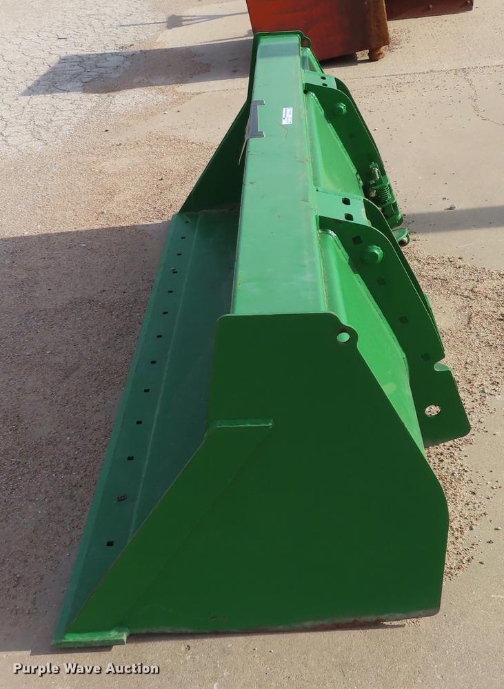 image for item DN9154 John Deere bucket
