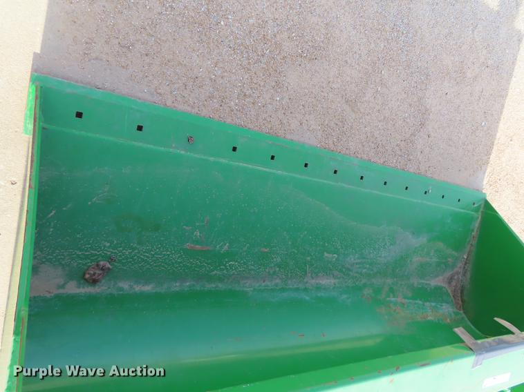 image for item DN9154 John Deere bucket