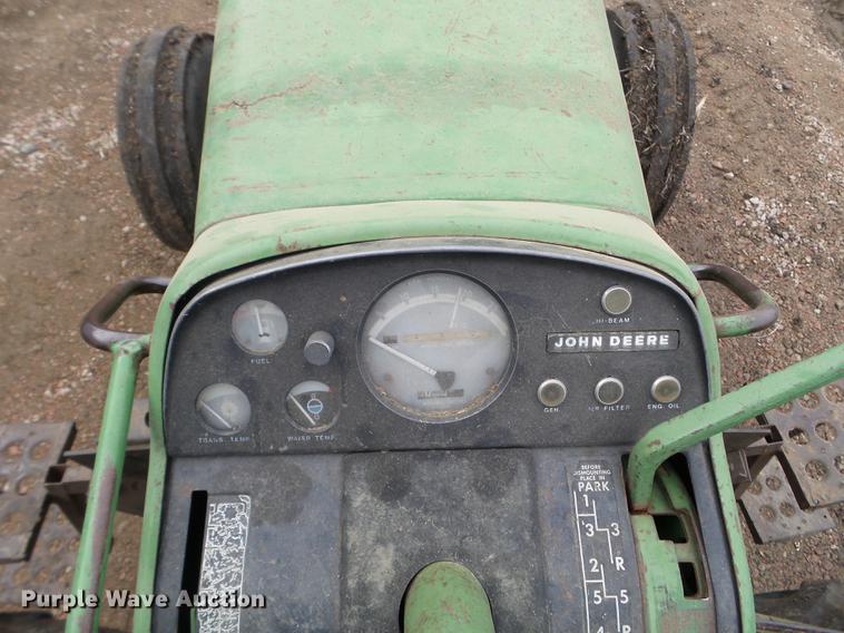 image for item DX9727 1971 John Deere 4020 tractor