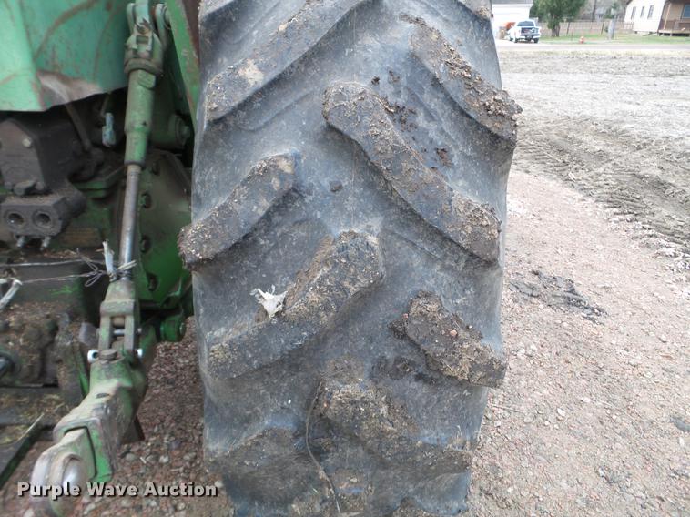 image for item DX9727 1971 John Deere 4020 tractor