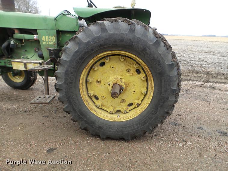 image for item DX9727 1971 John Deere 4020 tractor