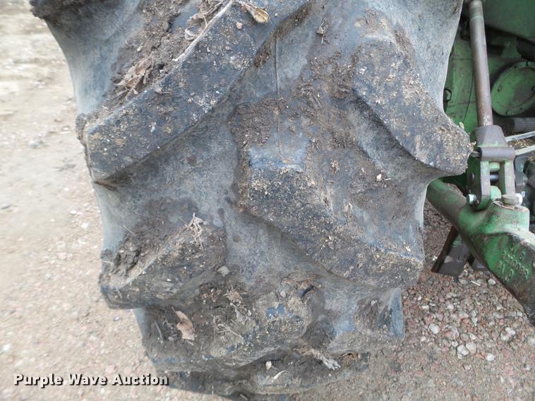 image for item DX9727 1971 John Deere 4020 tractor