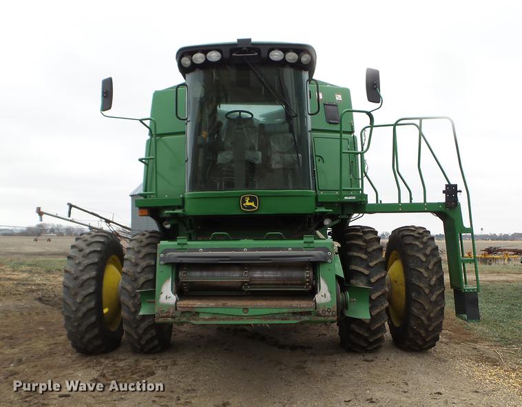 image for item DX9729 2007 John Deere 9660 STS combine