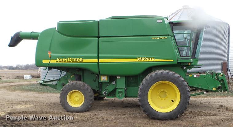 image for item DX9729 2007 John Deere 9660 STS combine