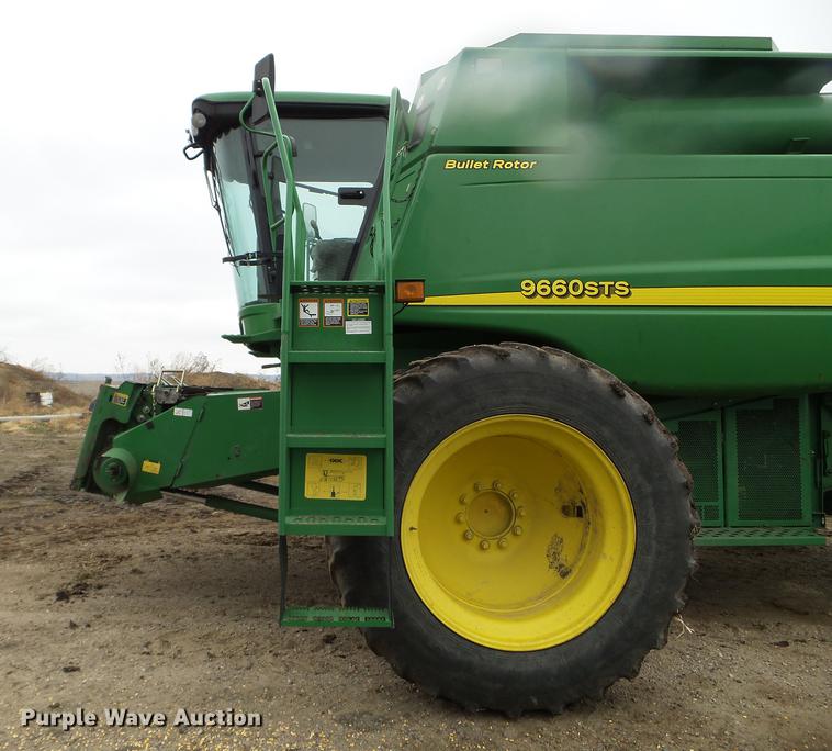 image for item DX9729 2007 John Deere 9660 STS combine