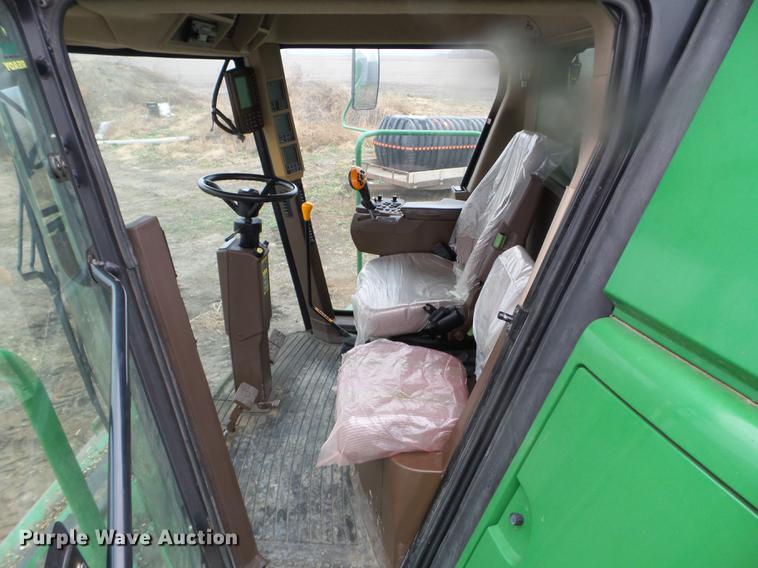 image for item DX9729 2007 John Deere 9660 STS combine