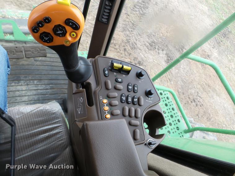 image for item DX9729 2007 John Deere 9660 STS combine