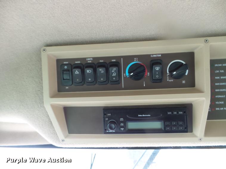 image for item DX9729 2007 John Deere 9660 STS combine