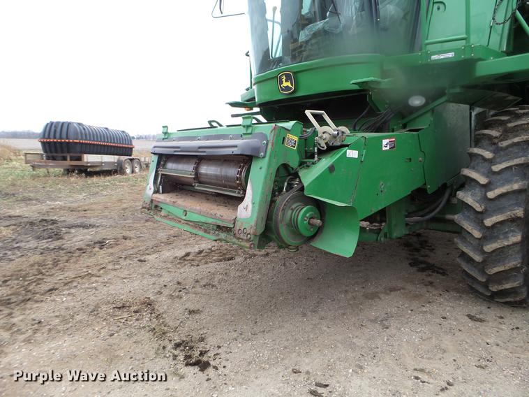 image for item DX9729 2007 John Deere 9660 STS combine