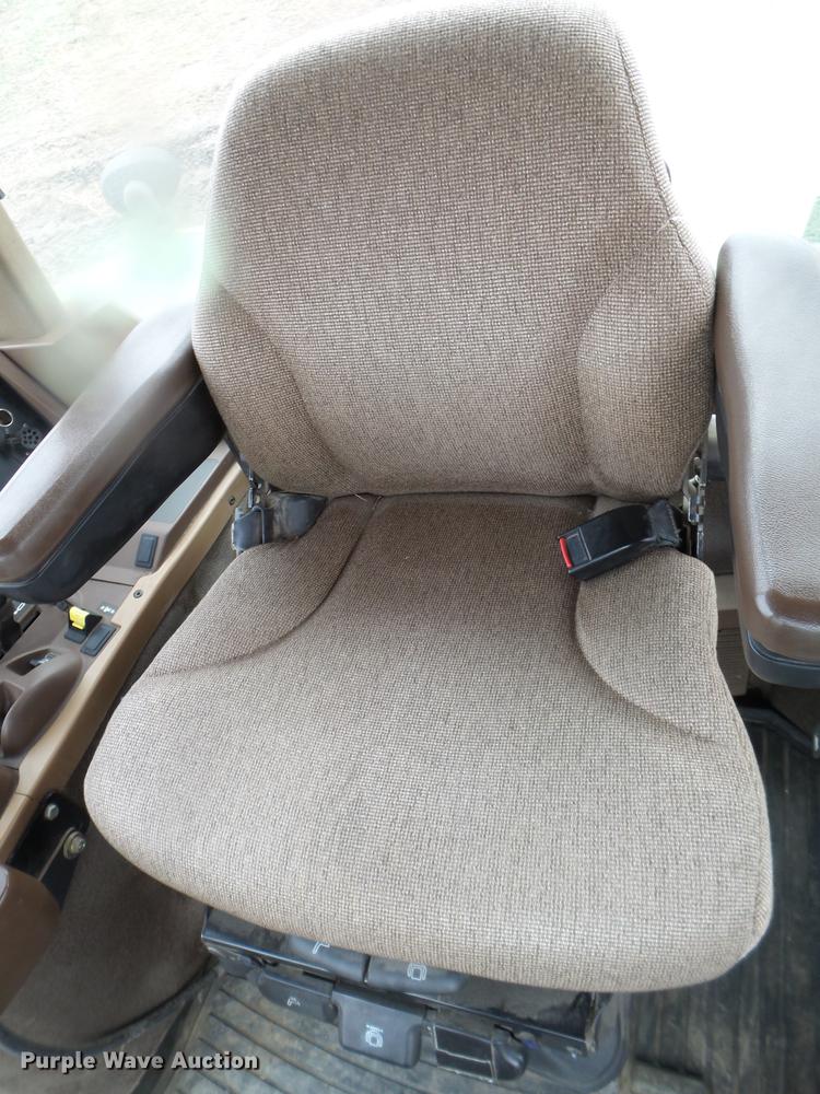 image for item DX9730 2005 John Deere 7820 tractor