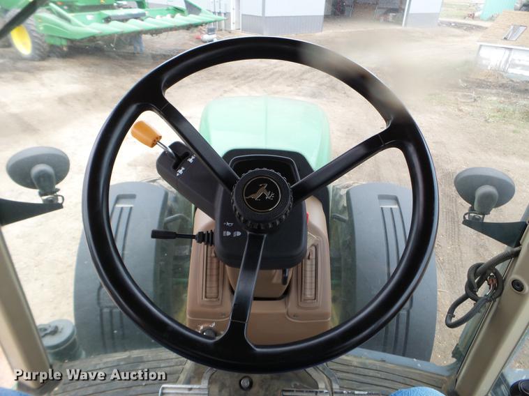 image for item DX9730 2005 John Deere 7820 tractor