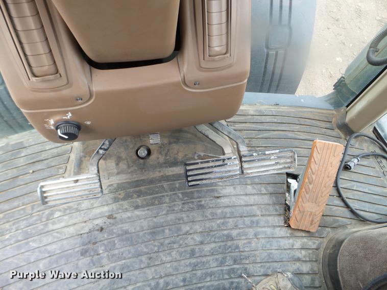 image for item DX9730 2005 John Deere 7820 tractor