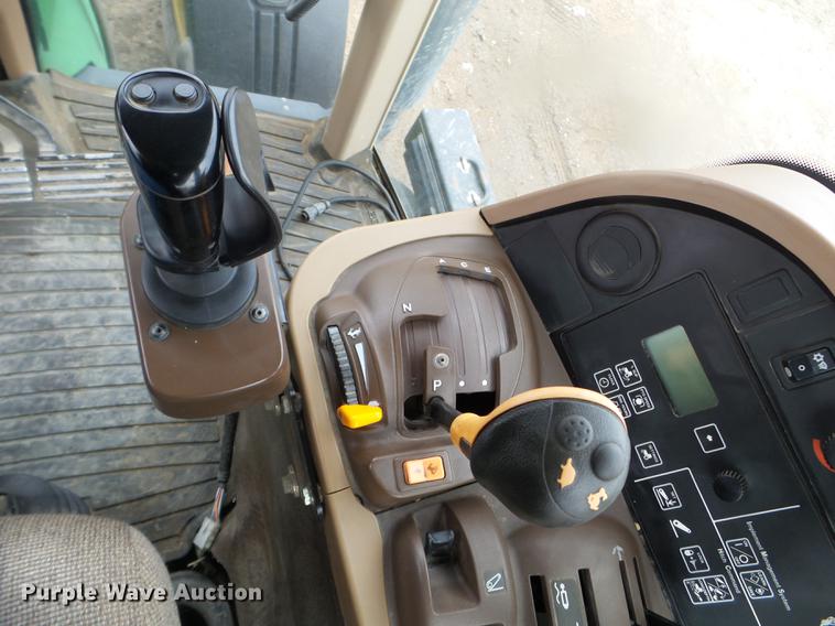 image for item DX9730 2005 John Deere 7820 tractor