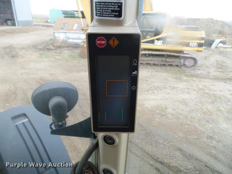 image for item DX9730 2005 John Deere 7820 tractor