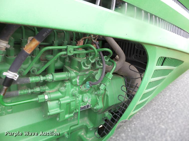 image for item DX9730 2005 John Deere 7820 tractor