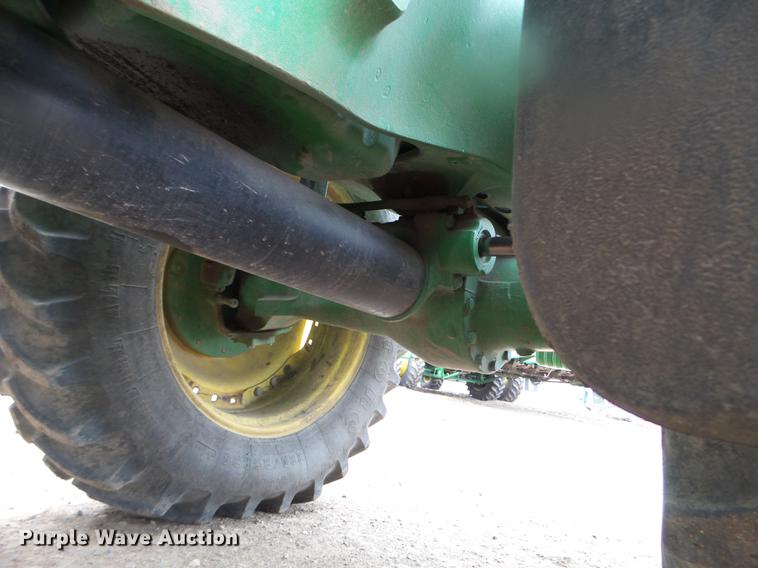 image for item DX9730 2005 John Deere 7820 tractor