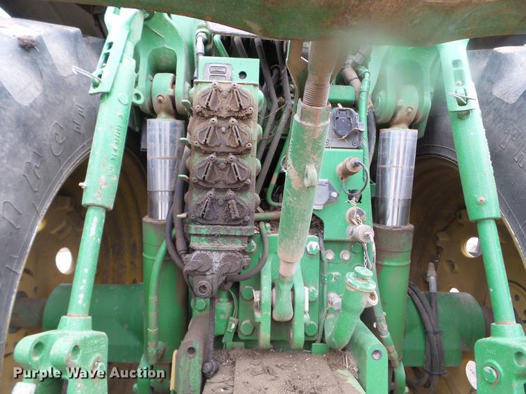 image for item DX9730 2005 John Deere 7820 tractor