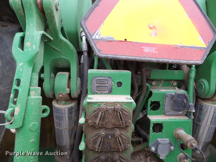 image for item DX9730 2005 John Deere 7820 tractor