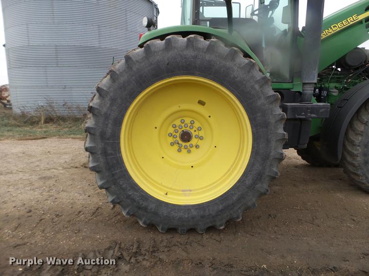 image for item DX9730 2005 John Deere 7820 tractor