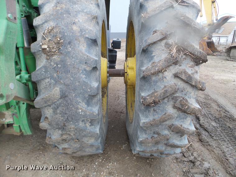 image for item DX9730 2005 John Deere 7820 tractor