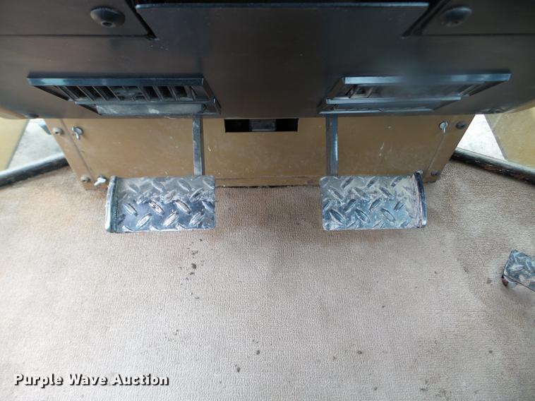 image for item DX9731 1994 Caterpillar Challenger 75C tractor