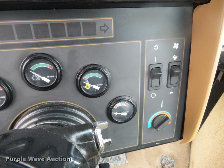 image for item DX9731 1994 Caterpillar Challenger 75C tractor