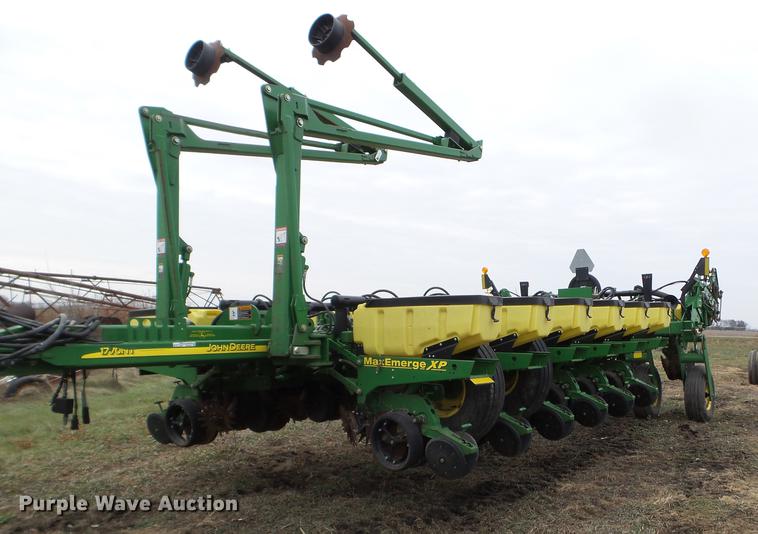 image for item DX9732 2007 John Deere 1770NT planter