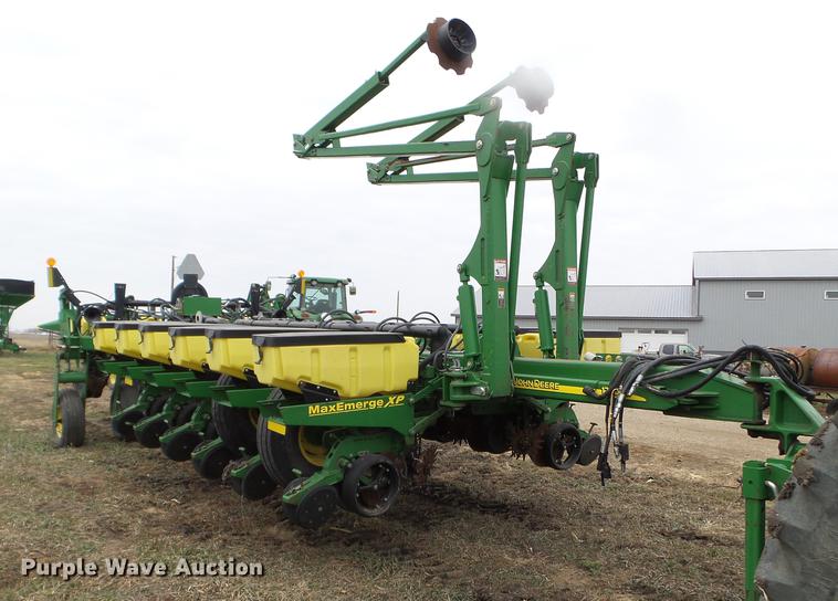 image for item DX9732 2007 John Deere 1770NT planter