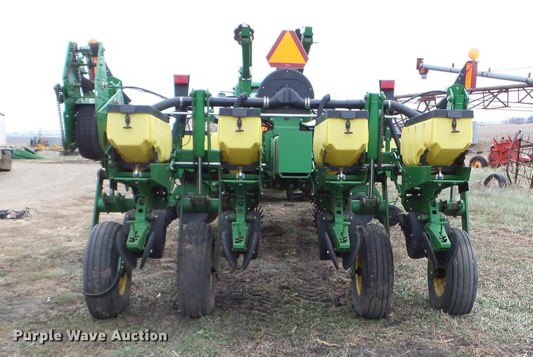 image for item DX9732 2007 John Deere 1770NT planter