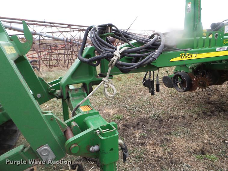 image for item DX9732 2007 John Deere 1770NT planter