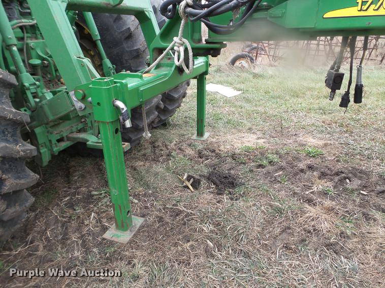 image for item DX9732 2007 John Deere 1770NT planter