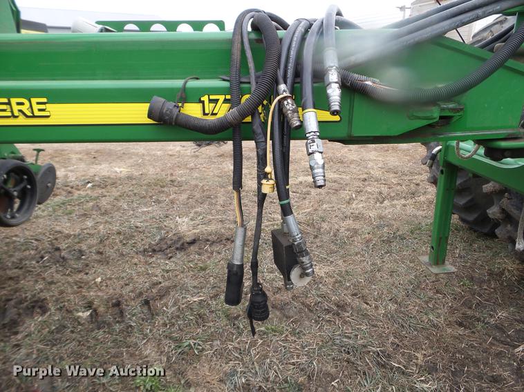 image for item DX9732 2007 John Deere 1770NT planter