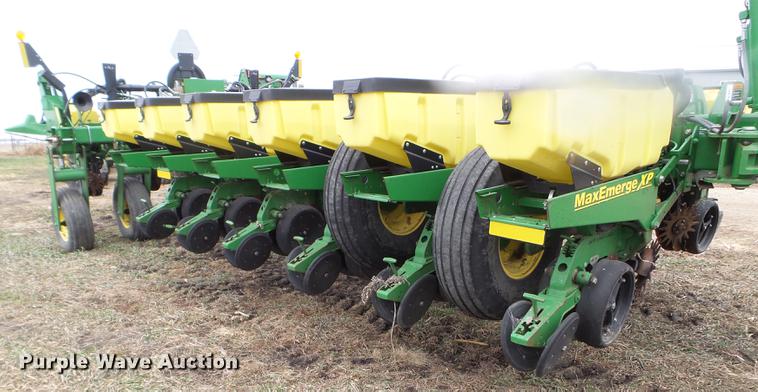 image for item DX9732 2007 John Deere 1770NT planter