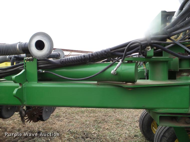 image for item DX9732 2007 John Deere 1770NT planter