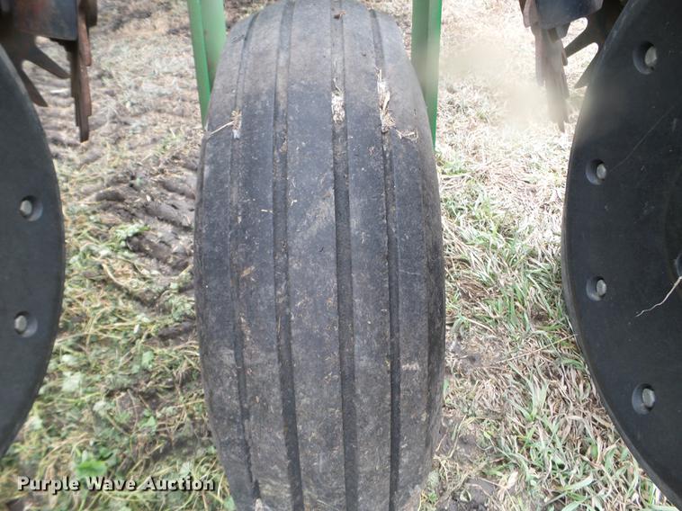 image for item DX9732 2007 John Deere 1770NT planter