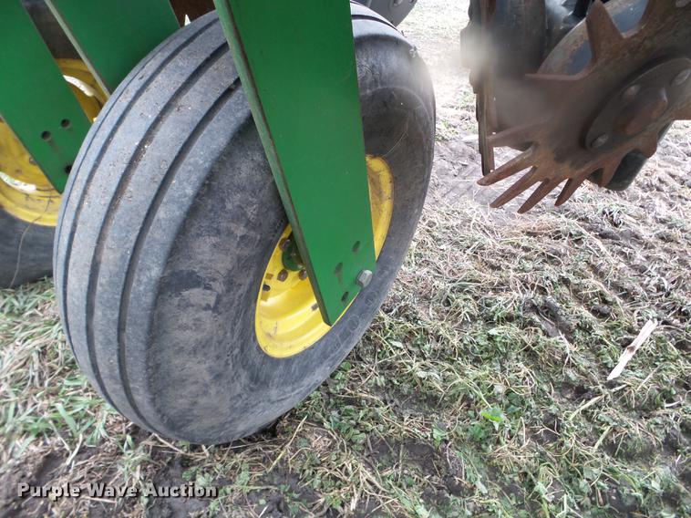 image for item DX9732 2007 John Deere 1770NT planter