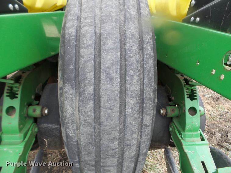 image for item DX9732 2007 John Deere 1770NT planter