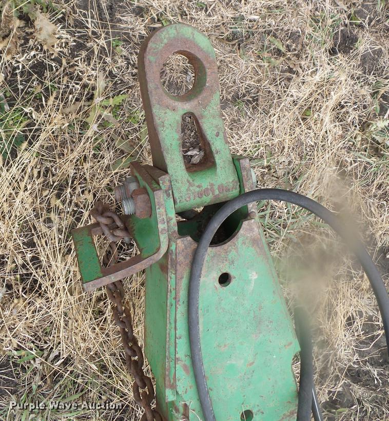 image for item DX9734 John Deere 726 mulch finisher