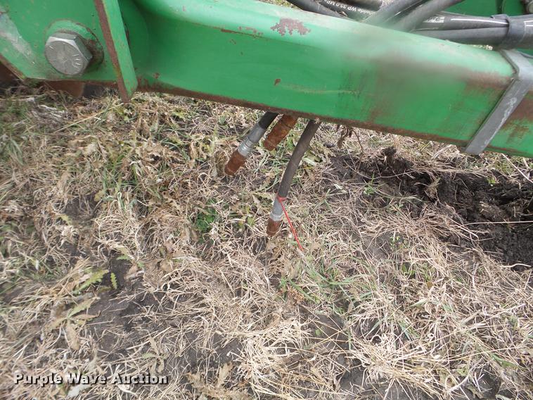 image for item DX9734 John Deere 726 mulch finisher