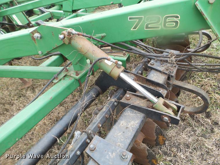 image for item DX9734 John Deere 726 mulch finisher