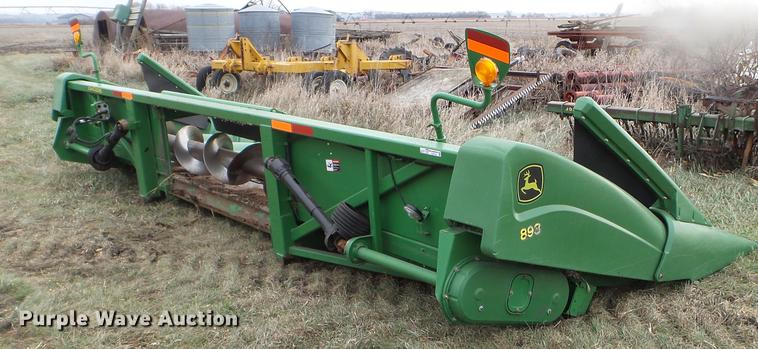 image for item DX9736 2006 John Deere 893 corn head