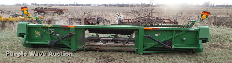 image for item DX9736 2006 John Deere 893 corn head