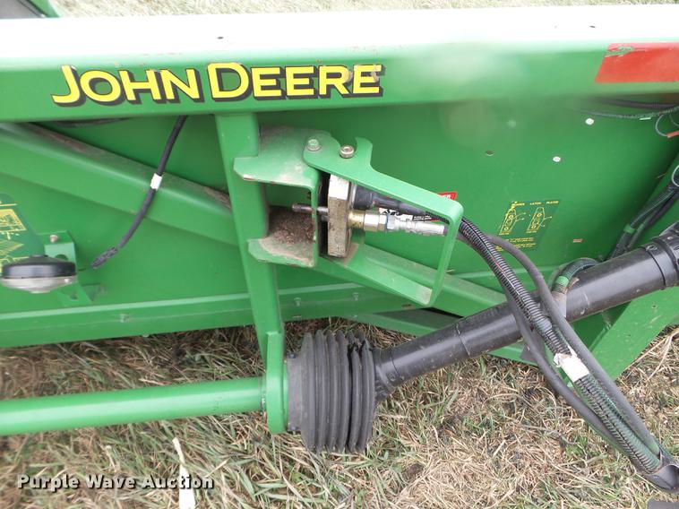 image for item DX9736 2006 John Deere 893 corn head