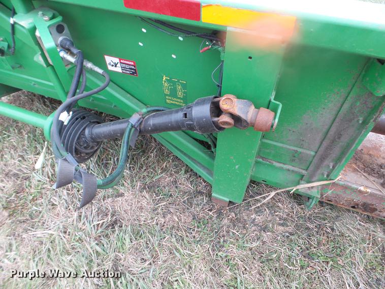 image for item DX9736 2006 John Deere 893 corn head
